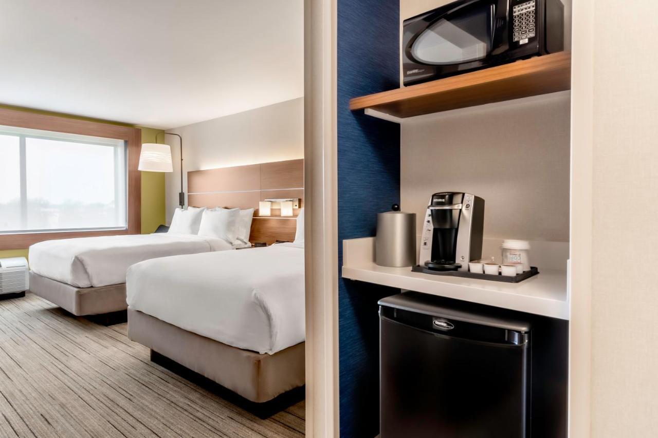 Holiday Inn Express & Suites - Milwaukee West Allis By Ihg Eksteriør bilde