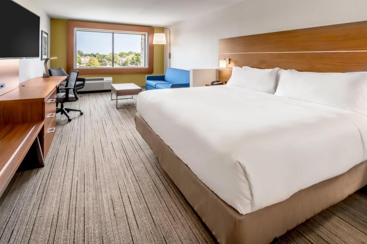 Holiday Inn Express & Suites - Milwaukee West Allis By Ihg Eksteriør bilde