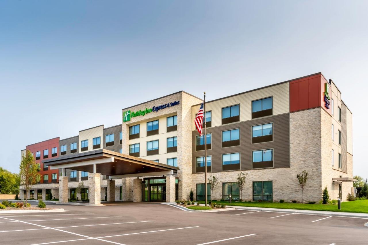 Holiday Inn Express & Suites - Milwaukee West Allis By Ihg Eksteriør bilde
