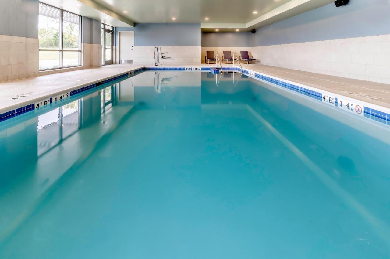 Holiday Inn Express & Suites - Milwaukee West Allis By Ihg Eksteriør bilde