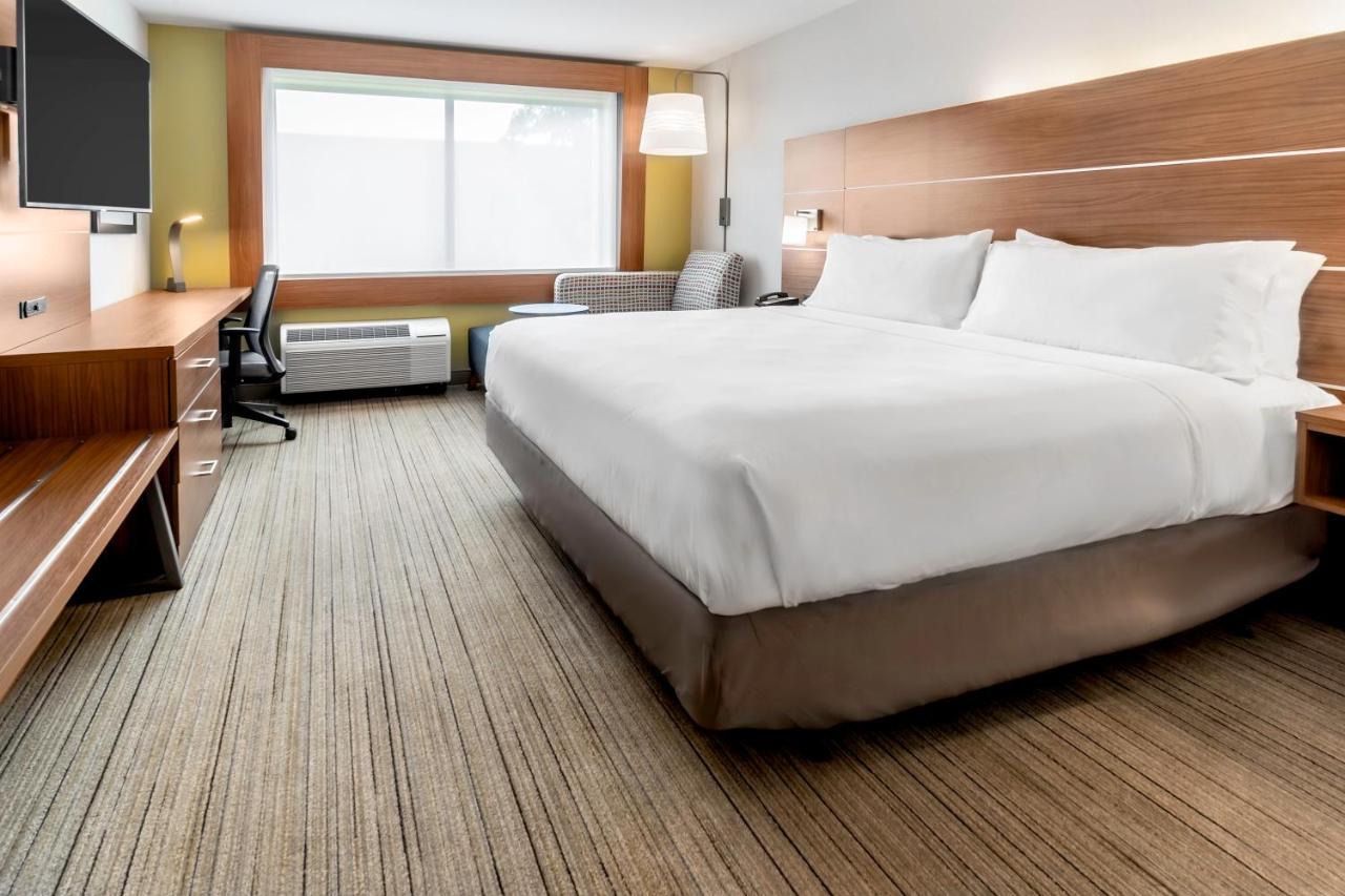 Holiday Inn Express & Suites - Milwaukee West Allis By Ihg Eksteriør bilde