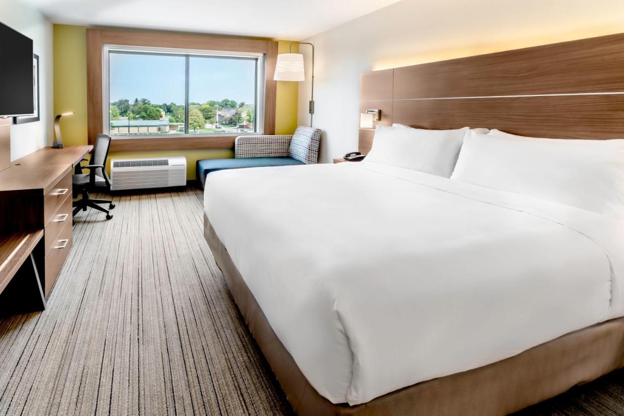 Holiday Inn Express & Suites - Milwaukee West Allis By Ihg Eksteriør bilde