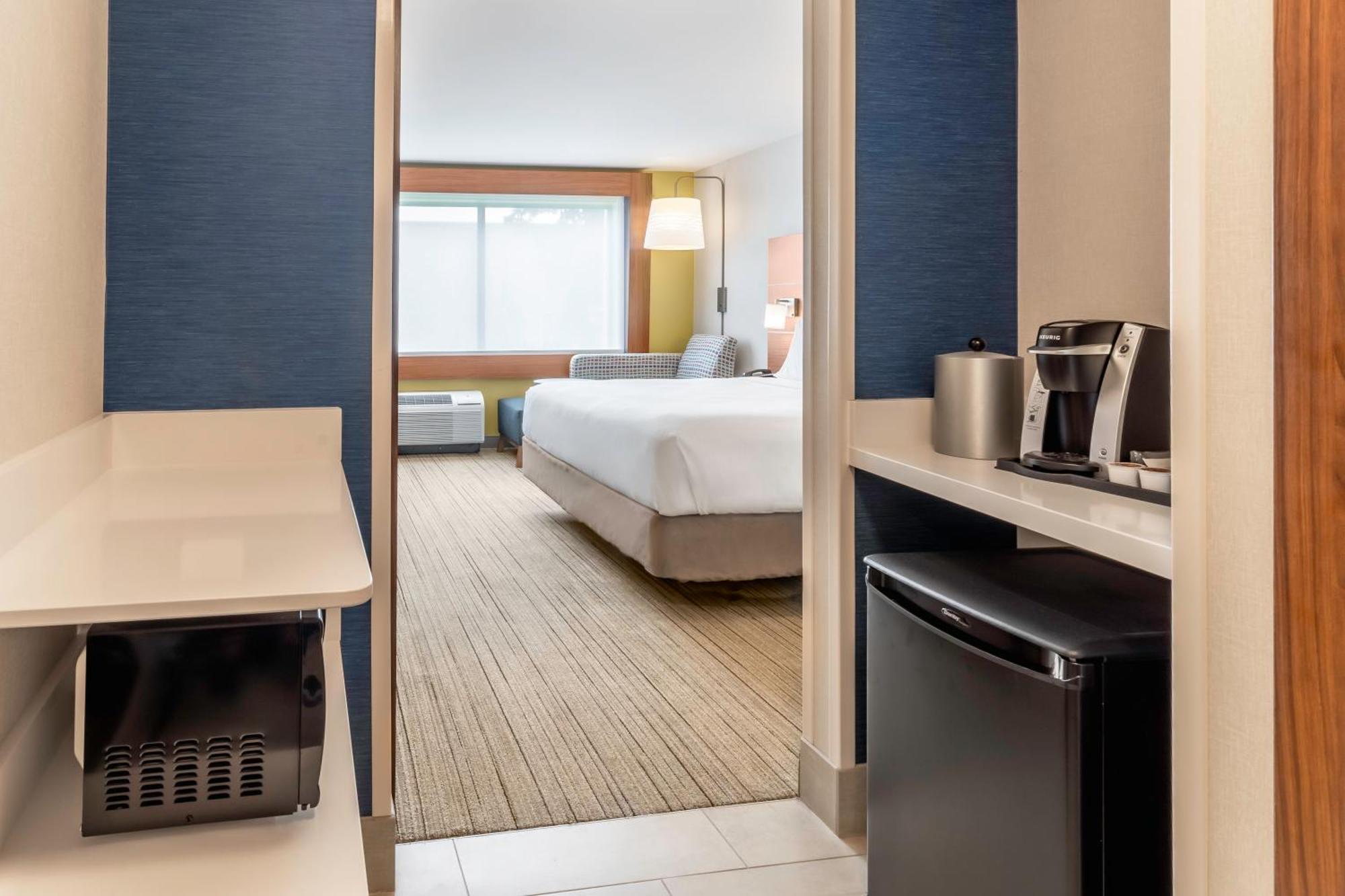 Holiday Inn Express & Suites - Milwaukee West Allis By Ihg Eksteriør bilde